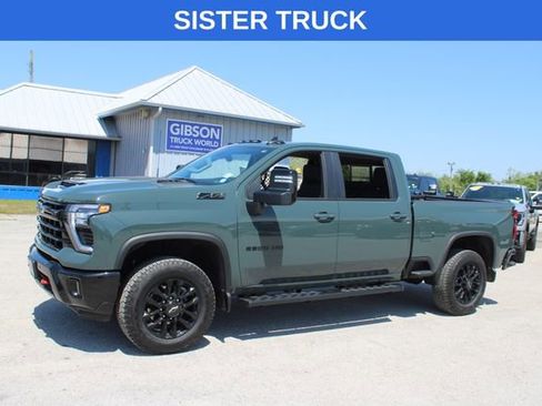 Used 2025 Chevrolet Silverado 2500 LT w/ Trail Boss Package AWD/4WD image 4