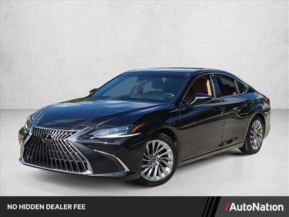 Used 2022 Lexus ES 350 Ultra Luxury w/ Accessory Package 2