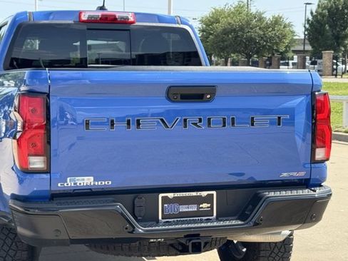 Certified 2026 Chevrolet Colorado ZR2 w/ Technology Package AWD/4WD image 8