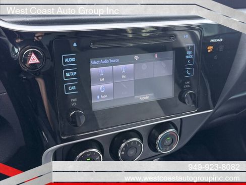 Used 2017 Toyota Corolla L w/ Carpet Mat Package (TMS) FWD image 18