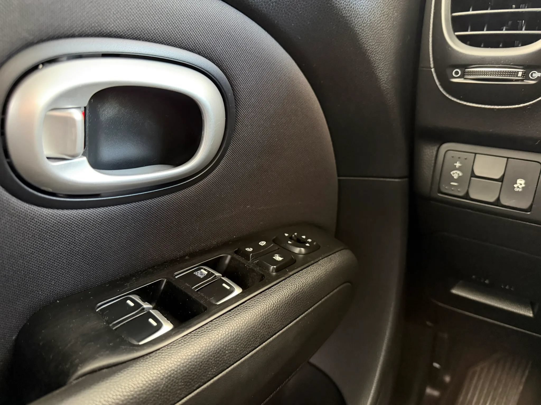 Used 2017 Kia Soul FWD image 23