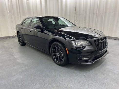 Used 2023 Chrysler 300 Touring L w/ Popular Equipment Group image 1
