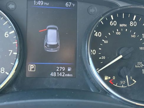 Used 2020 Nissan Rogue SV image 19