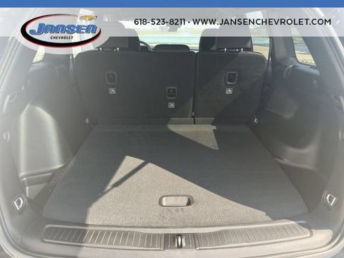 Used 2025 Jeep Grand Cherokee Laredo AWD/4WD image 25