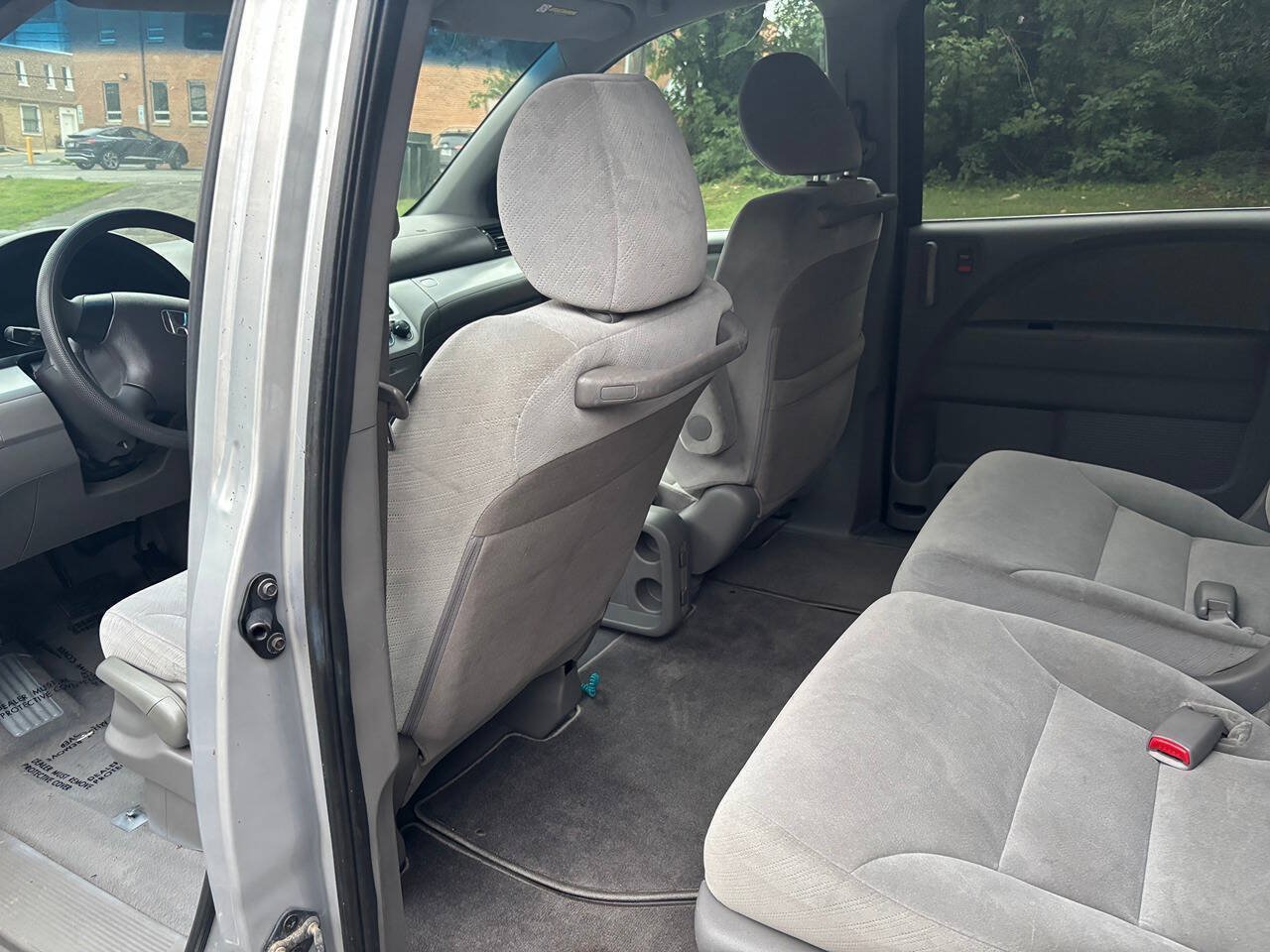 Used 2010 Honda Odyssey LX image 17