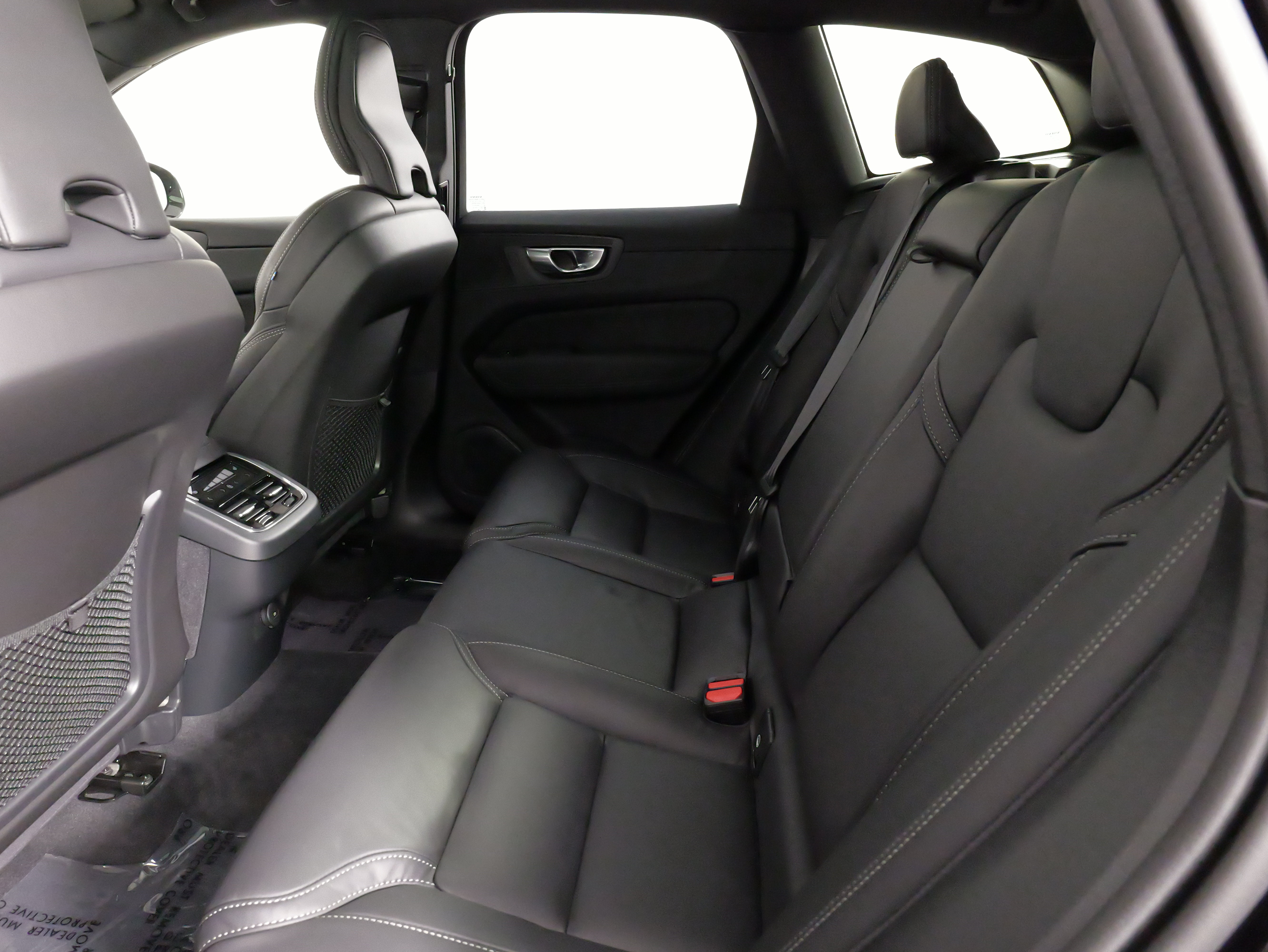 Used 2026 Volvo XC60 B5 Ultra w/ Protection Package Premier AWD/4WD image 34