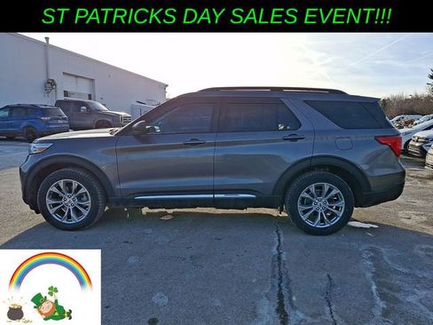 Certified 2022 Ford Explorer XLT w/ Equipment Group 202A image 6