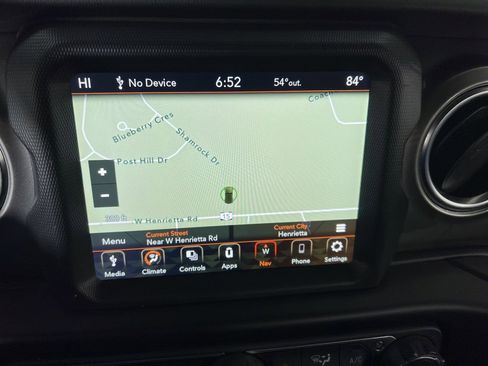 Used 2020 Jeep Wrangler Unlimited Sahara image 7