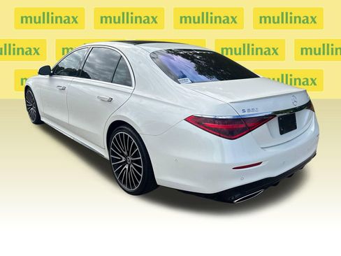 Used 2021 Mercedes-Benz S 580 4MATIC Sedan image 3