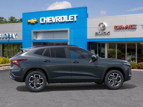 New 2026 Chevrolet Trax LT w/ Driver Confidence Package image 5