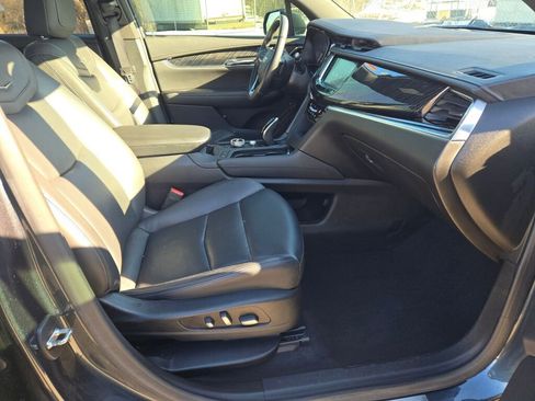 Used 2020 Cadillac XT6 Premium Luxury image 9