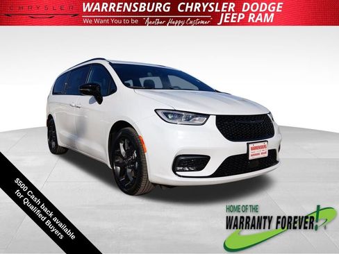 New 2026 Chrysler Pacifica Select w/ S Appearance Package FWD image 1
