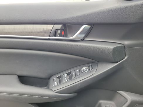 Used 2021 Honda Accord Sport image 17