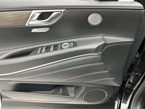 Certified 2026 Genesis GV80 2.5T Select AWD/4WD image 13