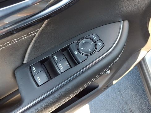 Used 2022 Buick Envision Preferred image 12