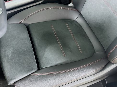 Certified 2025 Mercedes-Benz GLA 250 4MATIC image 23