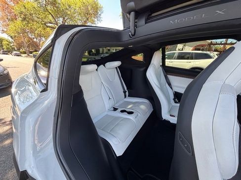 Used 2022 Tesla Model X AWD/4WD image 37