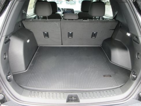 New 2026 Chevrolet Equinox LT w/ LPO, Floor Liner Package FWD image 10