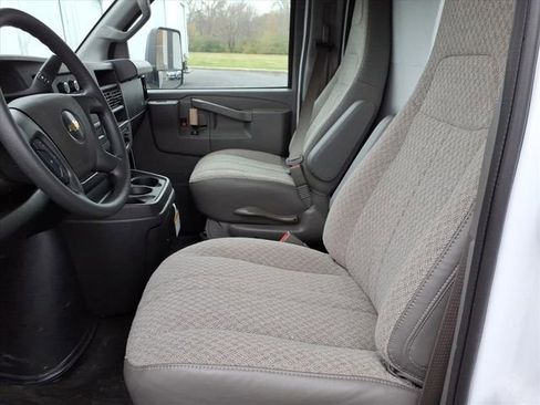 New 2025 Chevrolet Express 3500 w/ Power Convenience Package RWD image 7