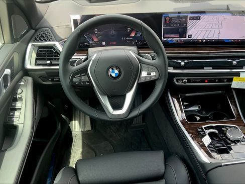 Used 2026 BMW X5 sDrive40i w/ Premium Package RWD image 10