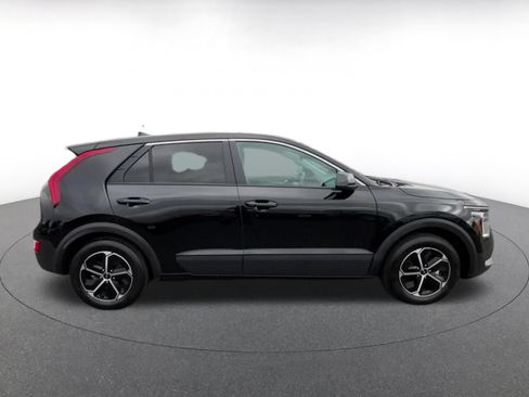 Used 2026 Kia Niro LX FWD image 16