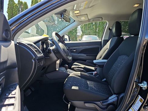 New 2026 Mitsubishi Outlander Sport LE AWD/4WD image 9