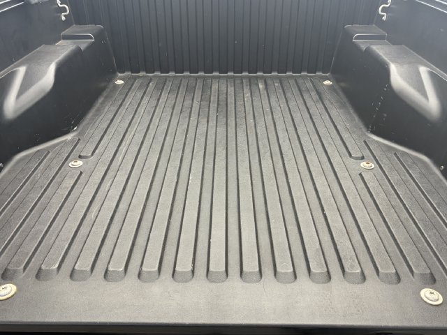 Used 2017 Toyota Tacoma TRD Off-Road w/ Tow Package (A/T) AWD/4WD image 25