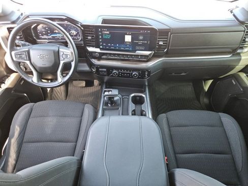 Used 2024 Chevrolet Silverado 1500 LT Trail Boss w/ Convenience Package II image 21