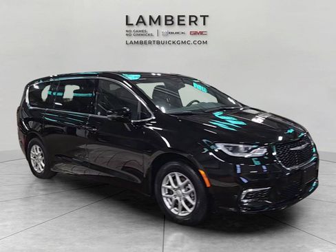 Used 2025 Chrysler Pacifica Select FWD image 7