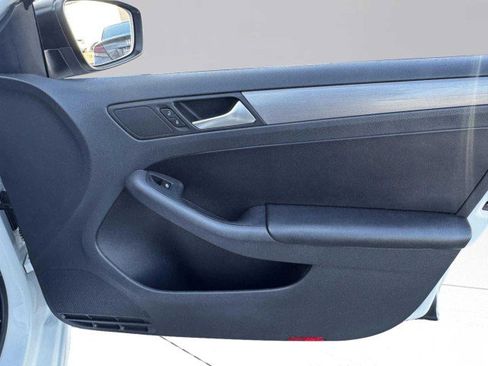 Used 2016 Volkswagen Jetta Sport image 44