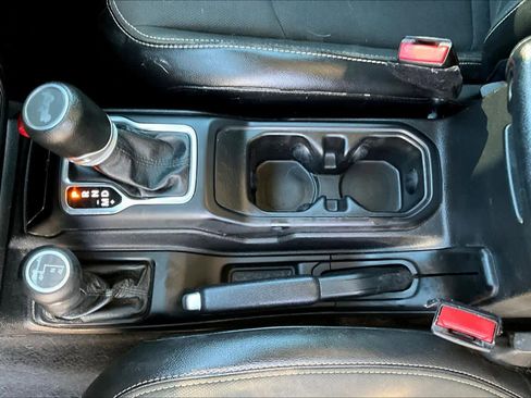 Used 2021 Jeep Wrangler Unlimited Sport image 14