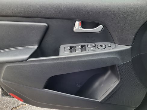 Used 2015 Kia Sportage EX image 7