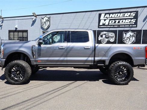 Used 2025 Ford F350 Platinum w/ Platinum Plus Package AWD/4WD image 2