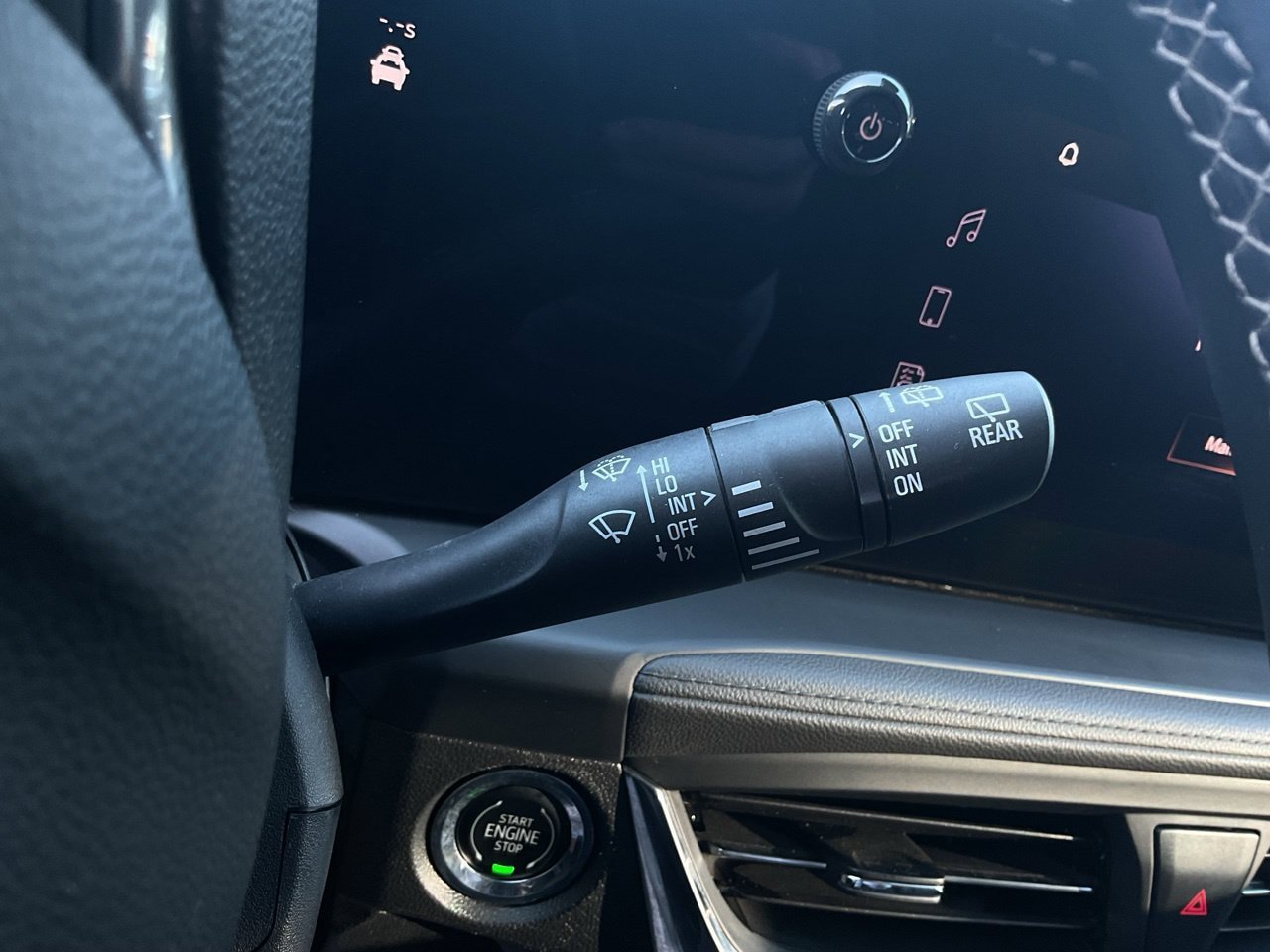 Used 2025 Buick Encore GX Preferred FWD image 34