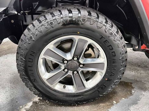 Used 2021 Jeep Wrangler Unlimited Sahara AWD/4WD image 10