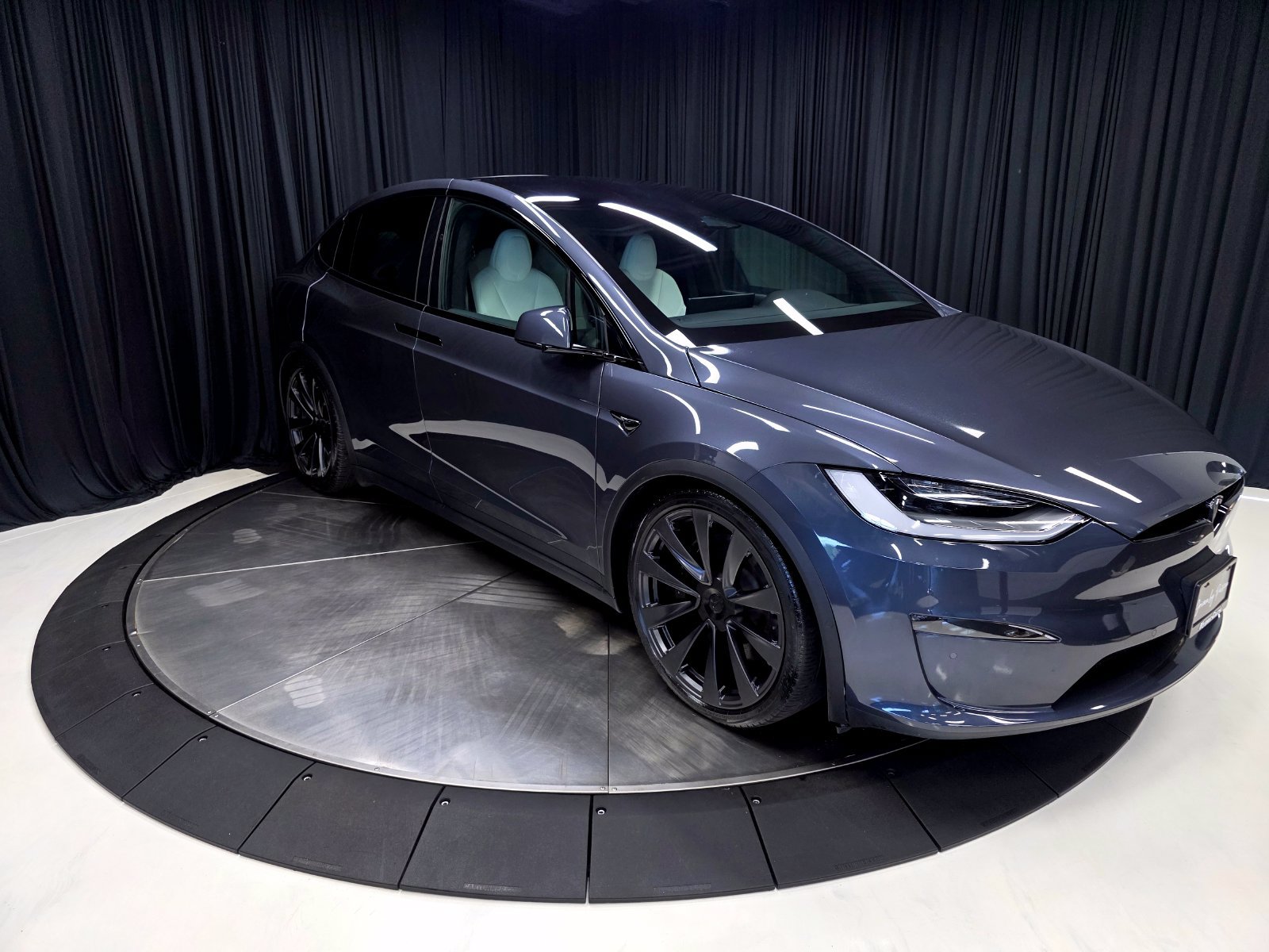 Used 2023 Tesla Model X AWD/4WD image 17