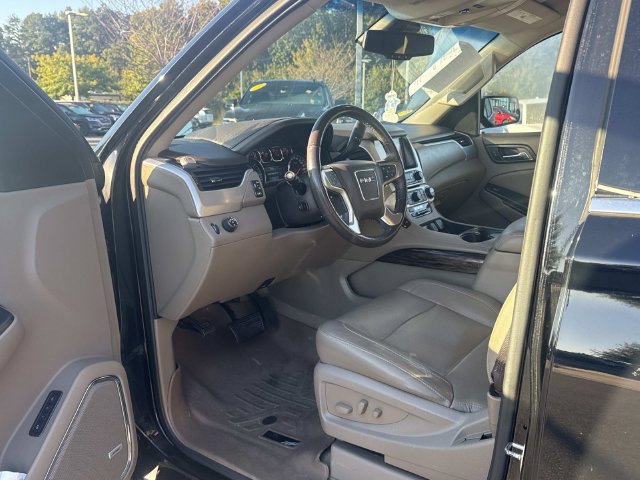 Used 2017 GMC Yukon SLT RWD image 4