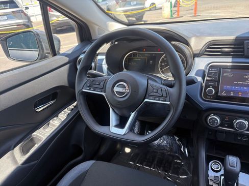 Used 2025 Nissan Versa SV FWD image 32