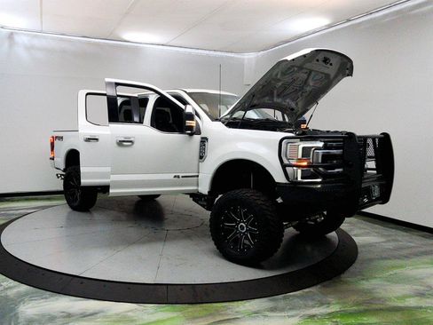 Used 2022 Ford F250 Platinum AWD/4WD image 10