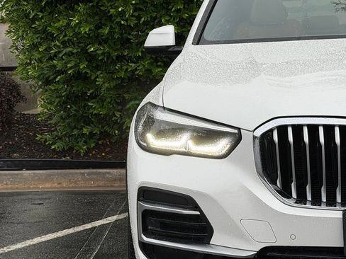 Used 2023 BMW X5 xDrive40i AWD/4WD image 4