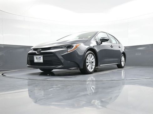 Certified 2023 Toyota Corolla LE image 25