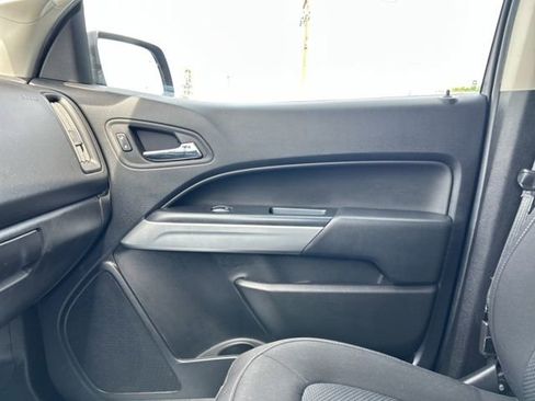 Used 2020 Chevrolet Colorado LT w/ LT Convenience Package AWD/4WD image 36