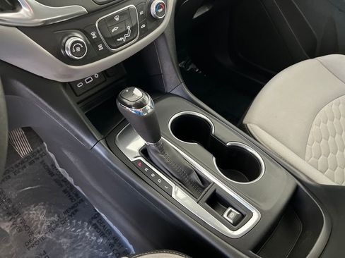 Used 2021 Chevrolet Equinox LS w/ LS Convenience Package image 25