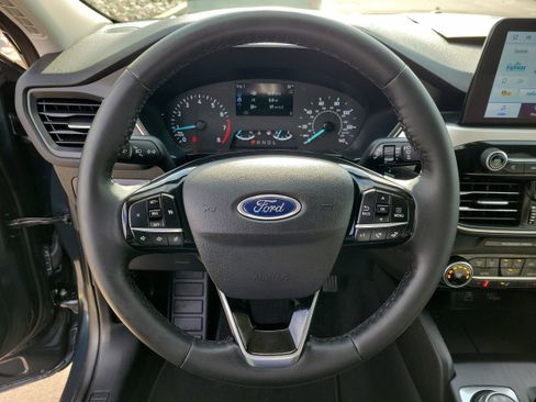 Certified 2022 Ford Escape SE w/ Cold Weather Package image 22