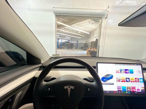 Used 2022 Tesla Model 3 Performance AWD/4WD image 7