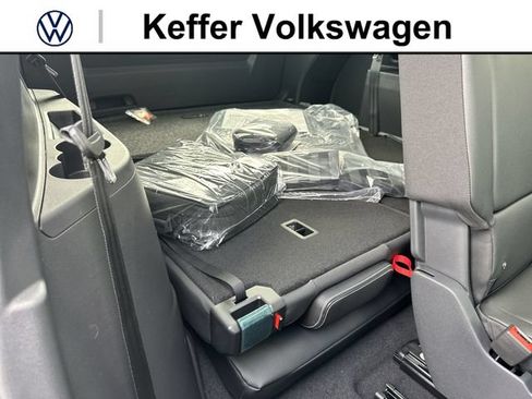 New 2026 Volkswagen Atlas SE FWD image 28