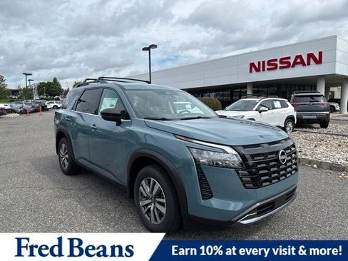 New 2026 Nissan Pathfinder SL w/ Cargo Package AWD/4WD image 1