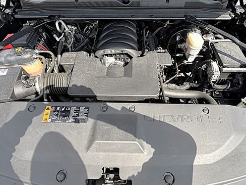 Used 2019 Chevrolet Suburban LT image 35