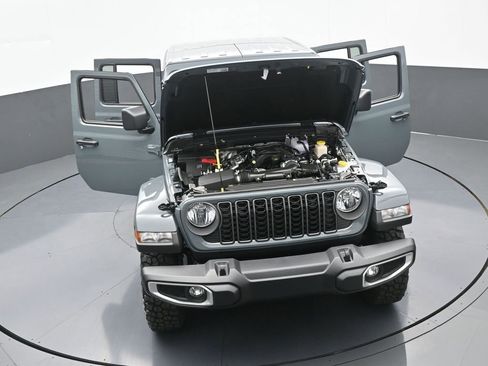Used 2025 Jeep Gladiator Sport AWD/4WD image 72