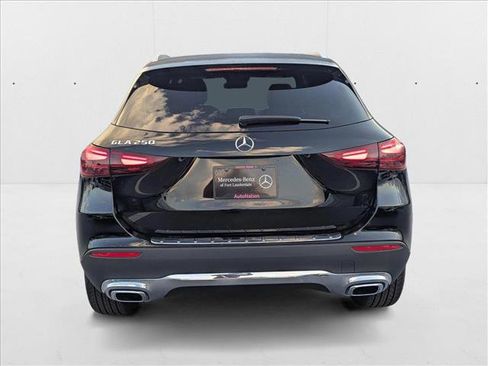 Used 2025 Mercedes-Benz GLA 250 image 7